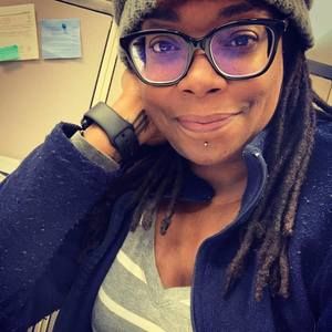 Meet your Posher, Danielle